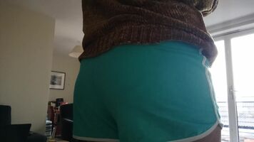 gifs? booty shorts? why not both ;)