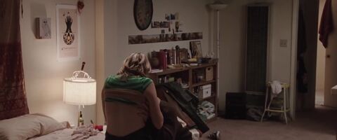 Greta Gerwig shows her plot while being eaten out in 'Greenberg'