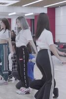TWICE - Mina, Momo, Nayeon, Sana, Tzuyu & Dahyun