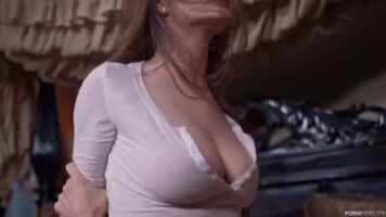 Molly Jane's tits bouncing all over the place