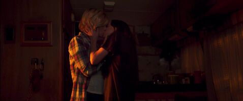 Kate Mara and Ellen Page making out topless