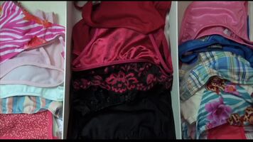 Jennifer Garner picking which panties to wear