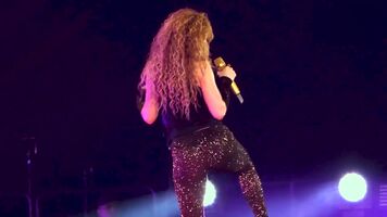 Shakira's glittering booty