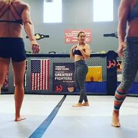 How MMA girls play
