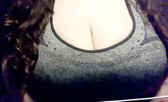 Happy Saturday! Here’s a titty drop to start your weekend off right! 😜F21