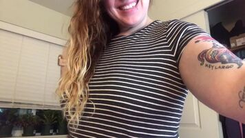 Big titties in stripes!